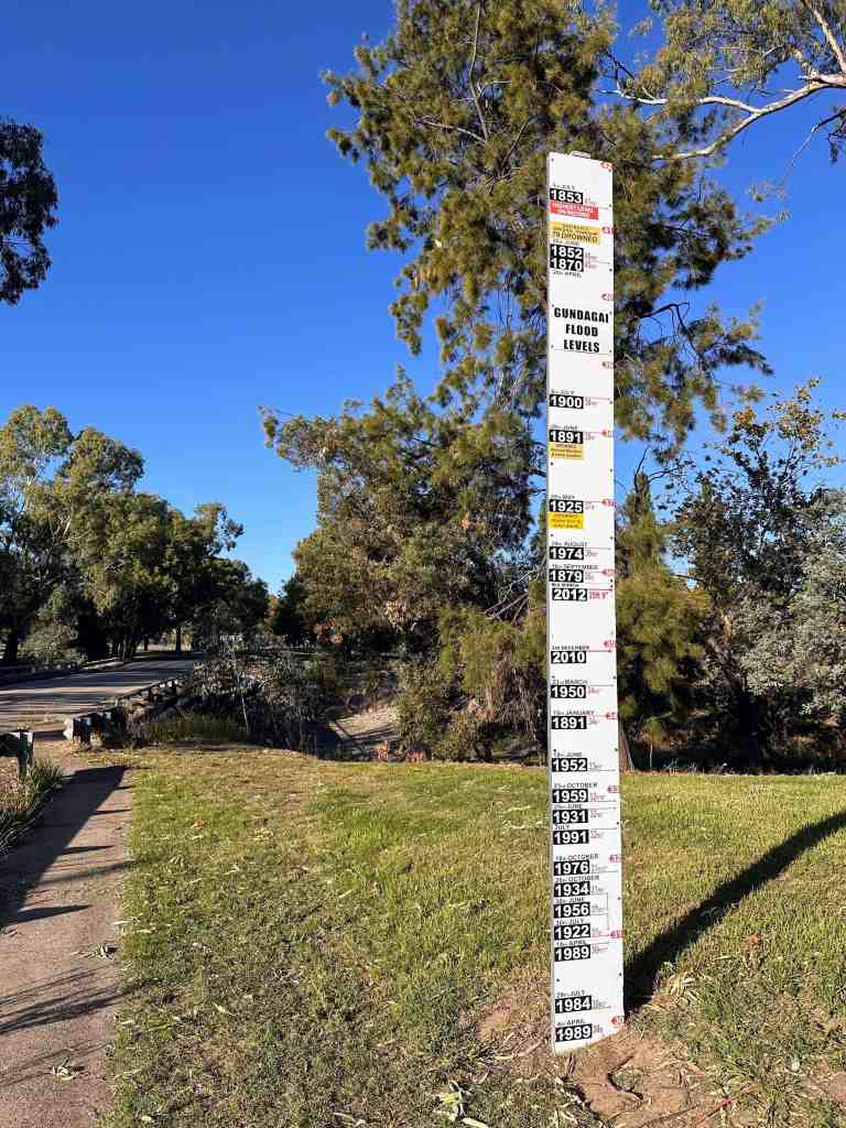 Flood markers, Gundagai
