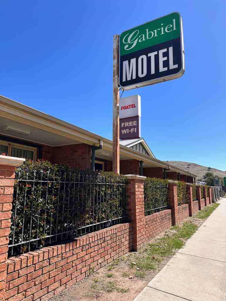 Gabriel Motel, Gundagai